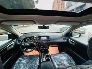 2015 نيسان باثفايندر 