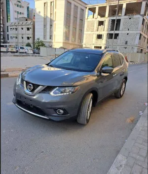 2016 Nissan Rogue in dubai