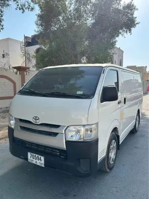 2021 تويوتا هياس in dubai