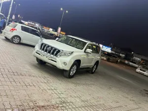 2015 تويوتا برادو in dubai