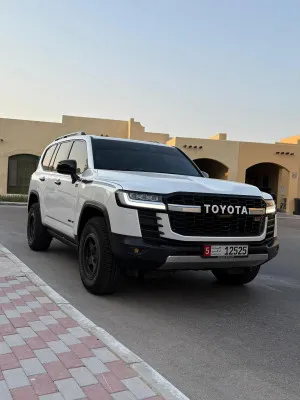 2023 تويوتا لاند كروزر in dubai