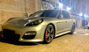 2012 Porsche Panamera in dubai