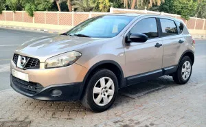 2014 نيسان قاشقاي in dubai