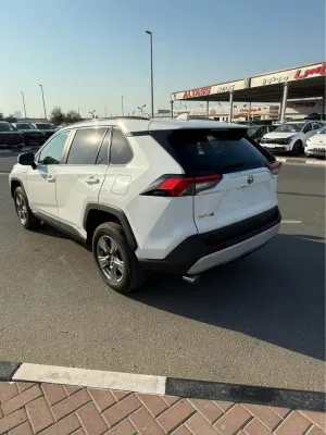 2022 تويوتا راف ٤