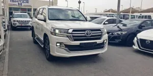 2019 تويوتا لاند كروزر in dubai