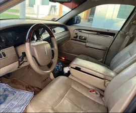 2011 Lincoln Town Car