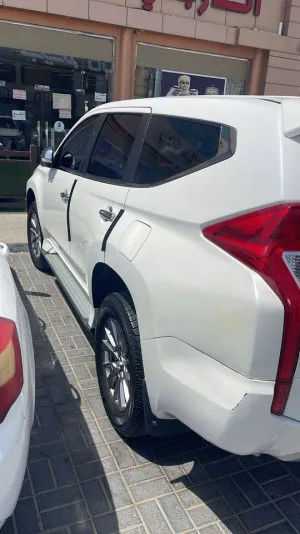 2019 Mitsubishi Montero