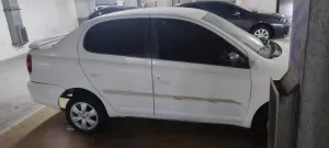 2003 تويوتا ياريس