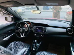 2019 Nissan KICKS