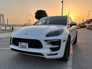 2017 Porsche Macan in dubai