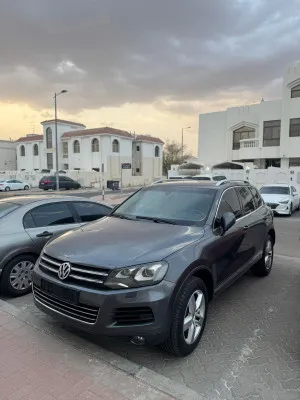 2014 Volkswagen Touareg in dubai