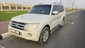 2014 Mitsubishi Pajero
