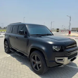 2022 لاند روفر ديفندر in dubai