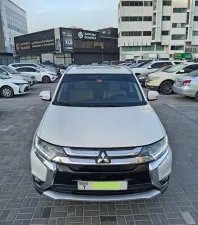 2016 ميتسوبيشي أوتلاندر in dubai