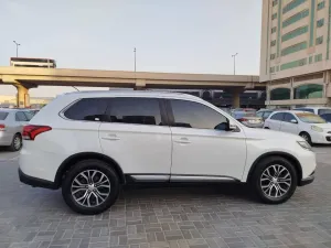 2016 ميتسوبيشي أوتلاندر