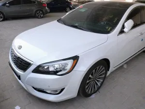 2013 كيا كي ٧ in dubai