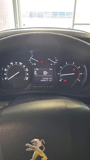 2018 بيجو اكسبرت