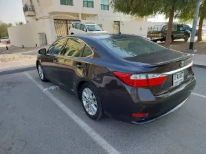 2014 لكزس ES - اي اس