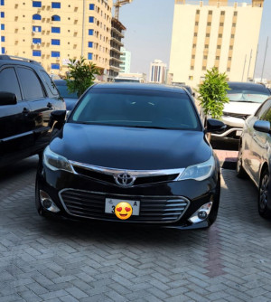 2013 Toyota Avalon in dubai