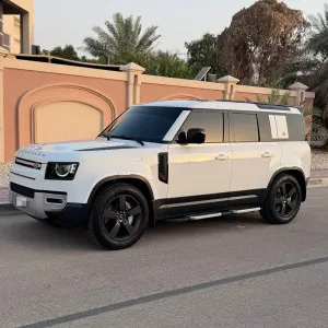 2024 لاند روفر ديفندر in dubai
