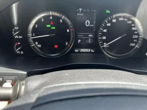 2018 لكزس أل أكس ٥٧٠