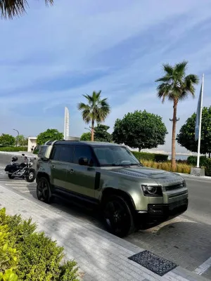2022 لاند روفر ديفندر in dubai