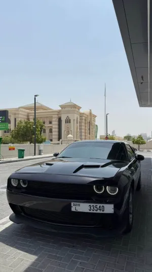 2019 دودج شالنجر in dubai
