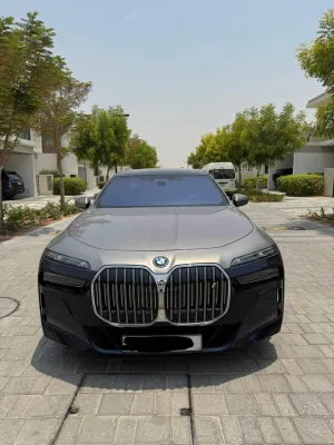 2023 بي أم دابليو i7 - اي ٧ in dubai