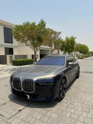 2023 بي أم دابليو i7 - اي ٧