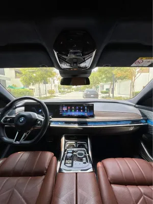 2023 بي أم دابليو i7 - اي ٧