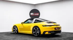 2021 بورش 911 كاريرا