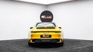 2021 بورش 911 كاريرا