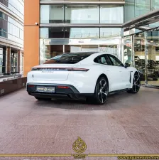 2020 بورش باناميرا