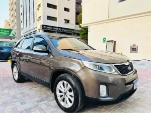 2013 كيا سورينتو in dubai
