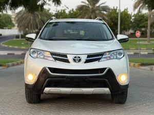 2013 تويوتا راف ٤ in dubai