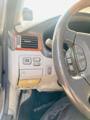 2005 Lexus LS 460