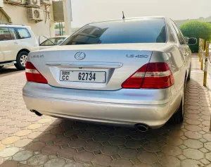 2005 Lexus LS 460