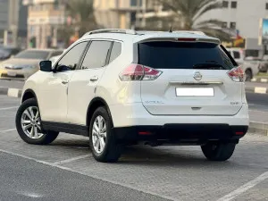 2015 نيسان اكس تريل