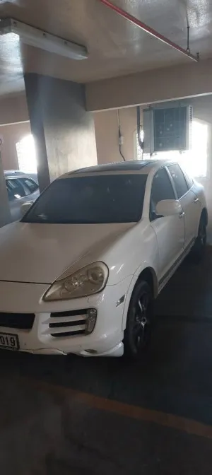 2009 بورش كاين in dubai