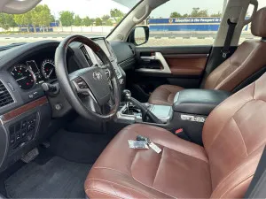 2016 Toyota Land Cruiser