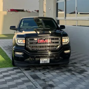 2017 GMC Sierra in dubai