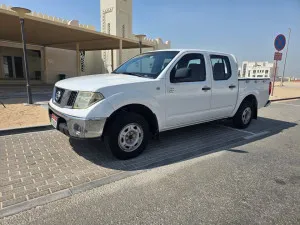 2010 Nissan Navara in dubai