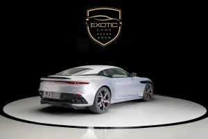 2019 Aston Martin DBS