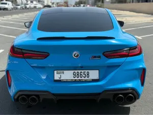 2022 BMW M8