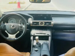2016 Lexus IS