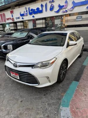2017 Toyota Avalon in dubai
