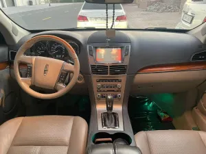 2011 Lincoln MKT