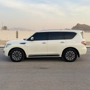 2014 Nissan Patrol in dubai