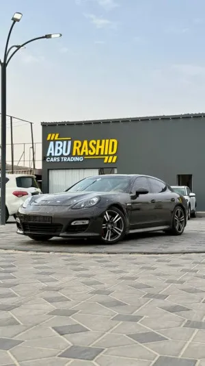 2013 Porsche Panamera in dubai