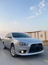 2015 ميتسوبيشي لانسر